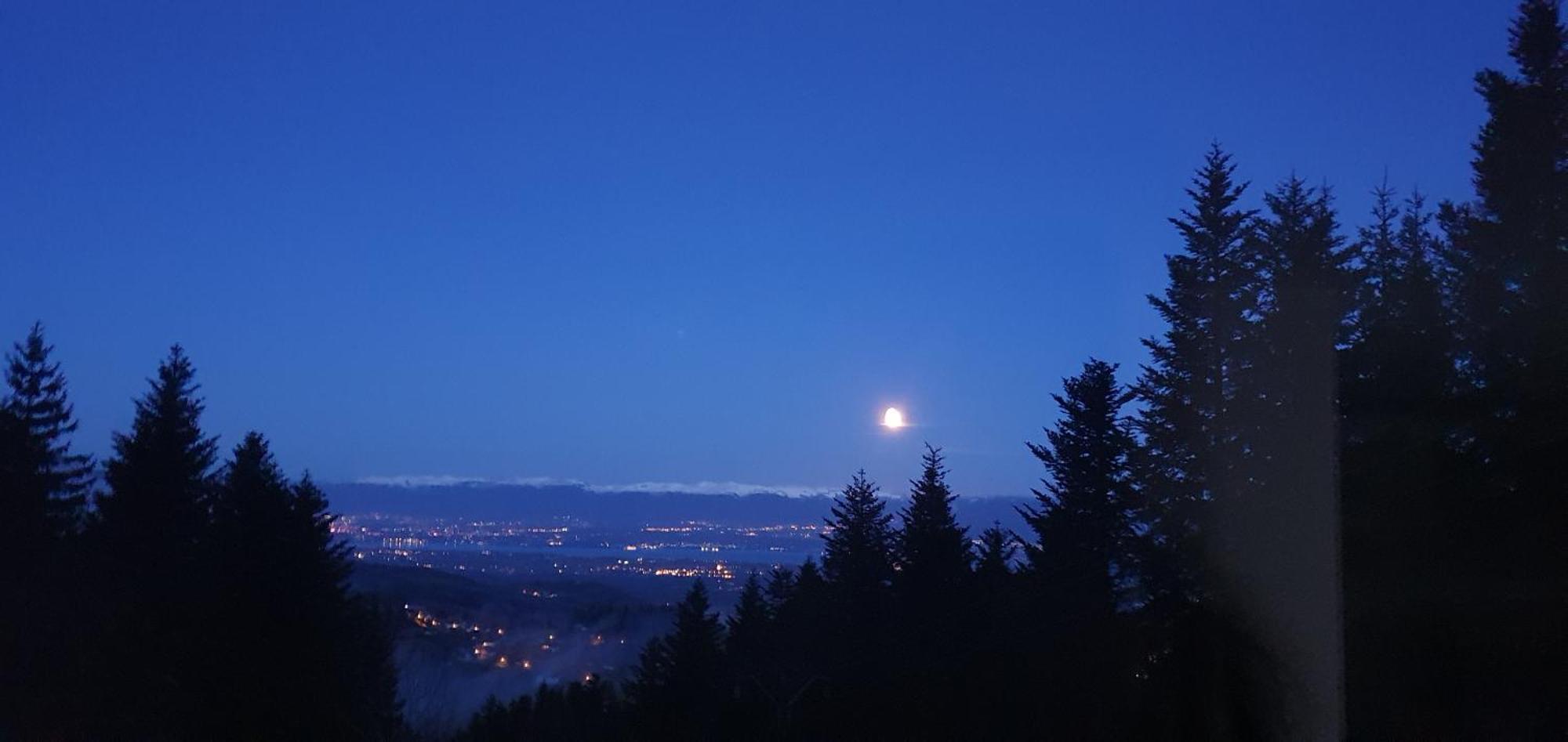 Les Montagnes De Appartement